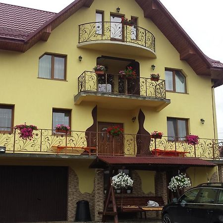 Villa Casa Paty à Mînăstirea Humorului Extérieur photo
