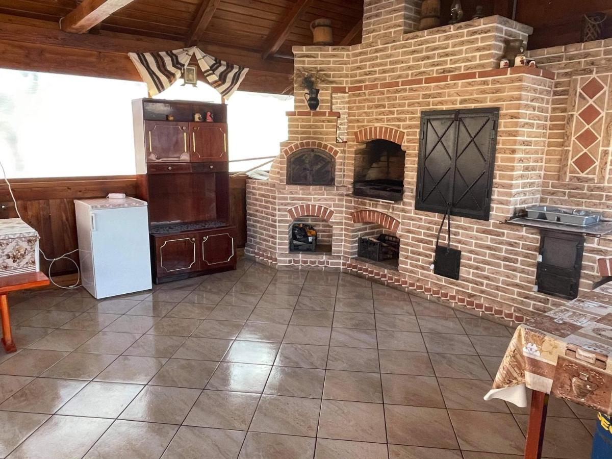 Villa Casa Paty à Mînăstirea Humorului Extérieur photo