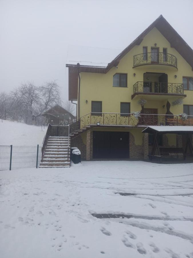 Villa Casa Paty à Mînăstirea Humorului Extérieur photo