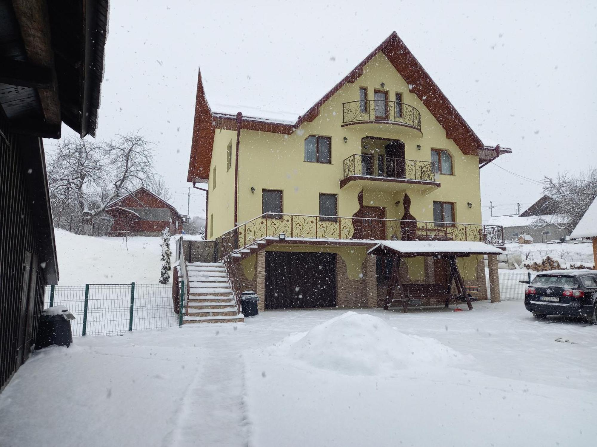 Villa Casa Paty à Mînăstirea Humorului Chambre photo