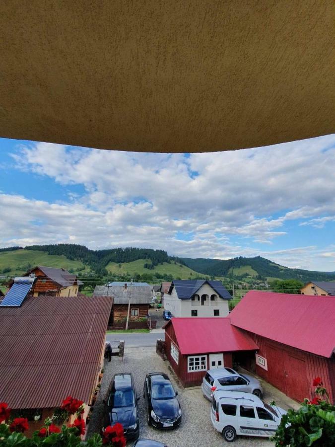 Villa Casa Paty à Mînăstirea Humorului Extérieur photo