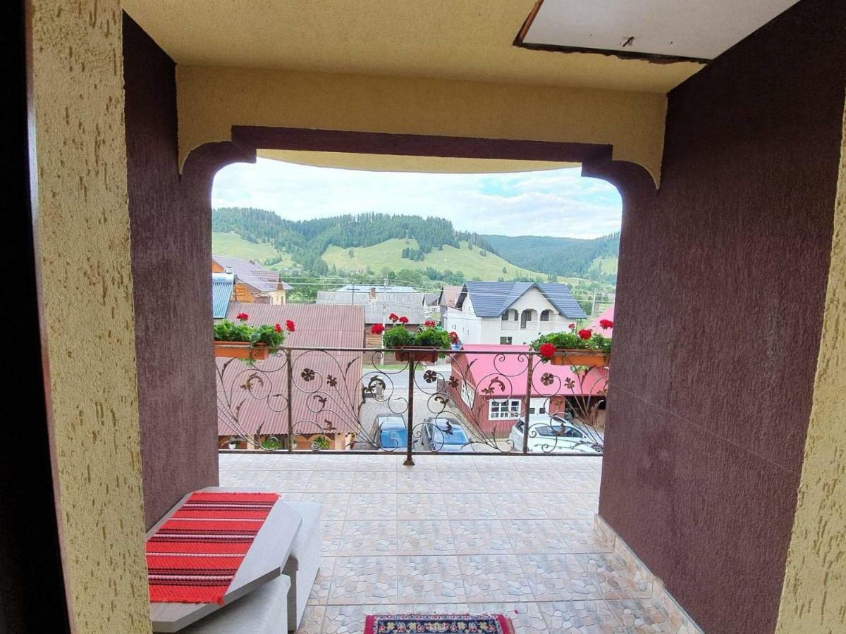 Villa Casa Paty à Mînăstirea Humorului Extérieur photo